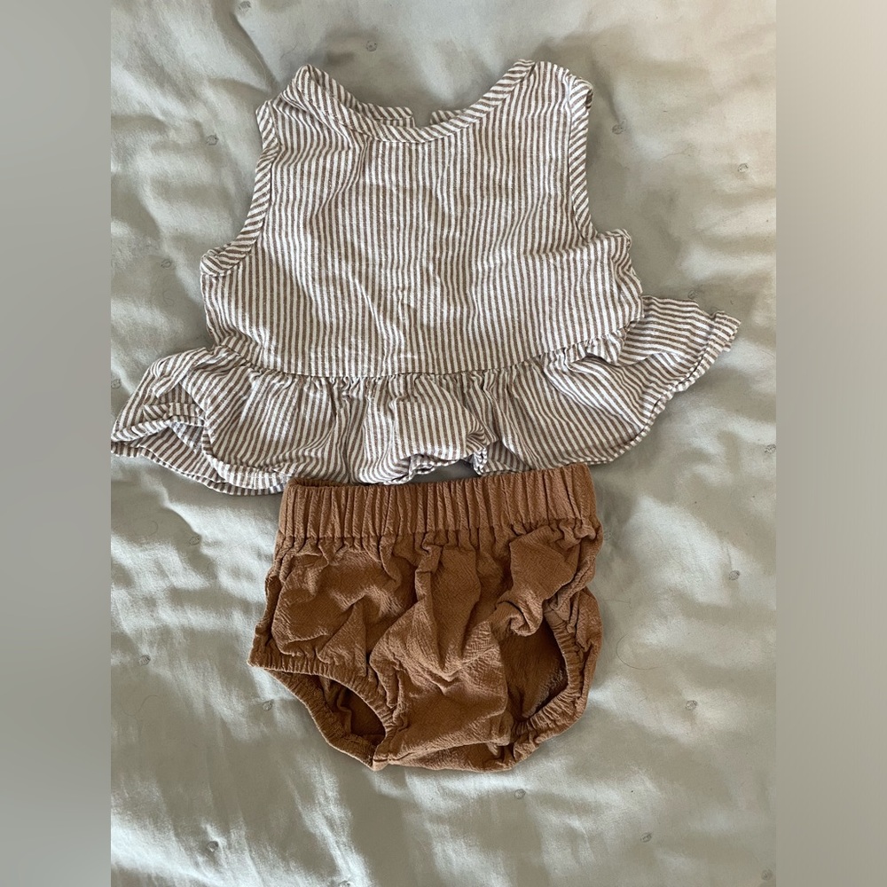 Super cute cotton/linen Peplum Set 0-3 months